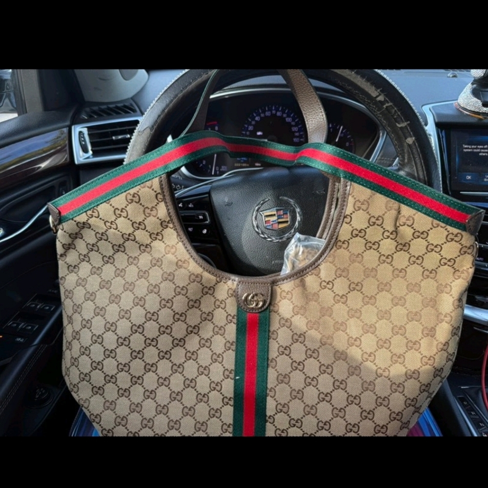 Gucci Giglio Handbag And Pouch - Picture 11 of 13